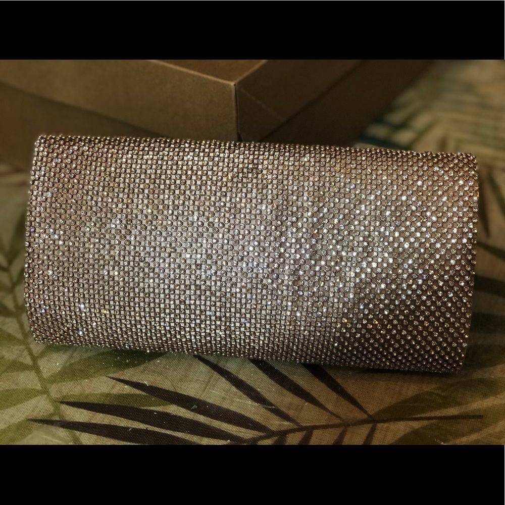 Gold stone clutch